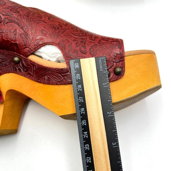 New Dingo Size 9 Tooled Red Leather Western Wedges Platform Clogs Sandals Shoes - Picture 12 of 13